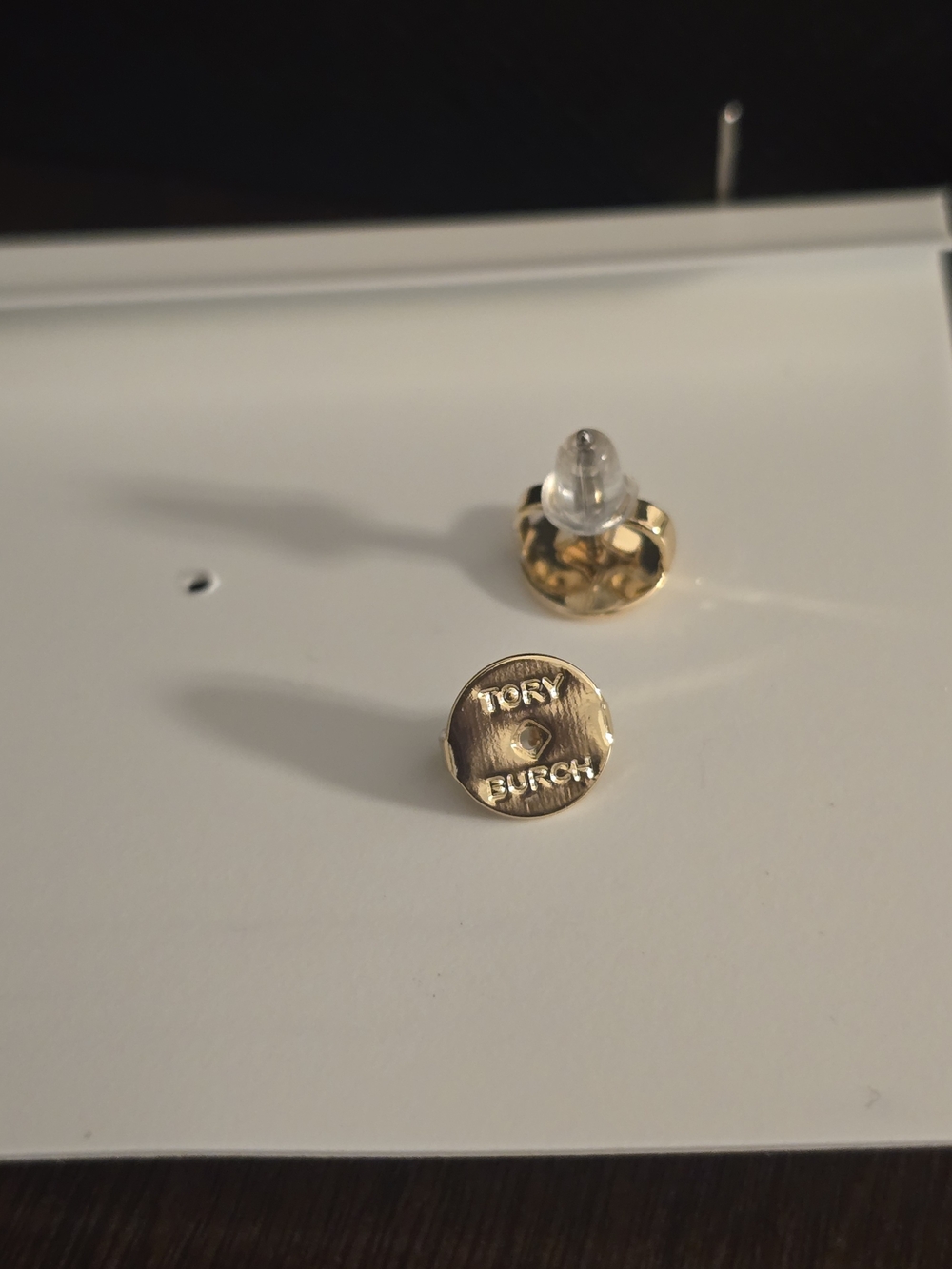 NEW Tory Burch Mother of Pearl Clover Flower Stud Earrings Gold Tone - Picture 4 of 4